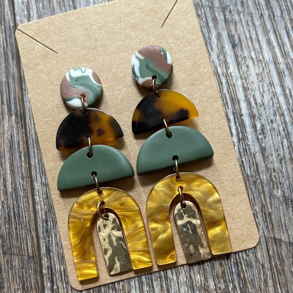 Versona Multicolor Geometric Earrings - Picture 2 of 5